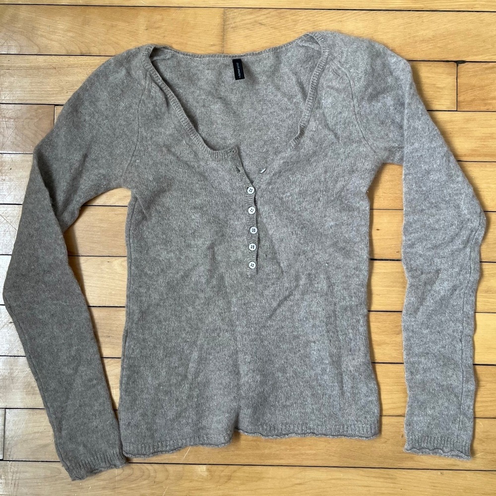 NAF NAF 100% Cashmere Henley Sweater Taupe Gray Long Sleeve Slim Fit Top Small